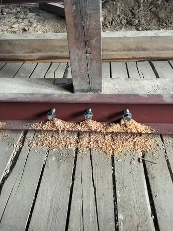 Stahlträger zur Verstärkung der Stiele